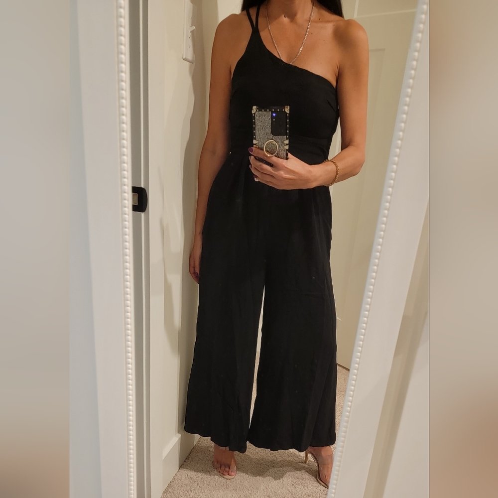 One-Shoulder Black Wide-Leg Jumpsuit